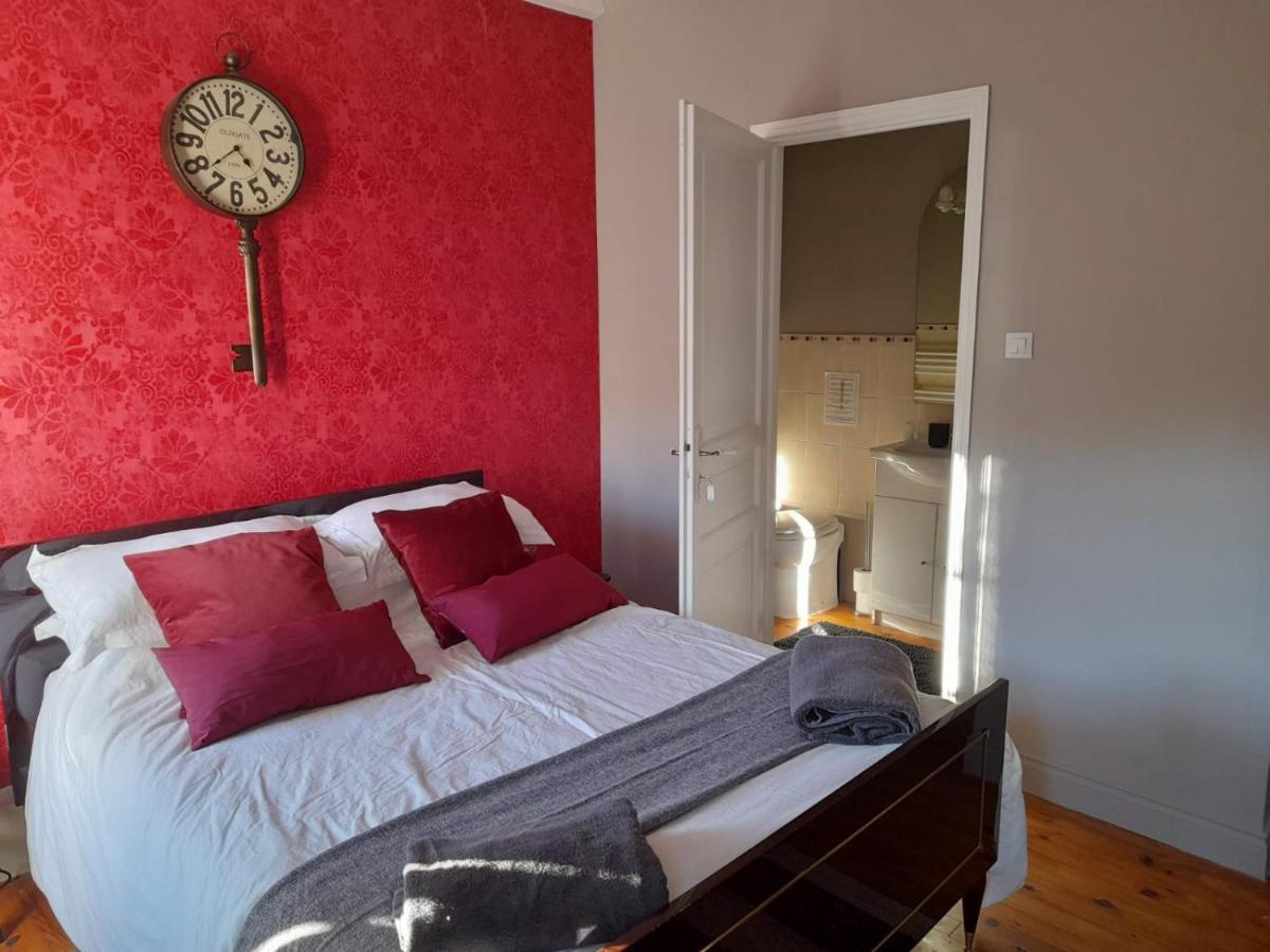 Les Roches Chambre D'Hotes Servant Exterior photo